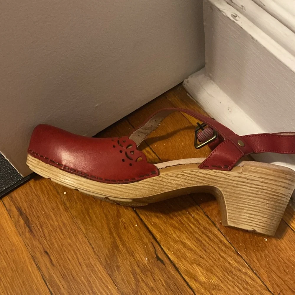 Never worn Dankso Mary Janes - sz 39 - Picture 3 of 6